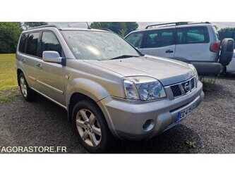 صورة ل سيارات 2006 نيسان X-TRAIL