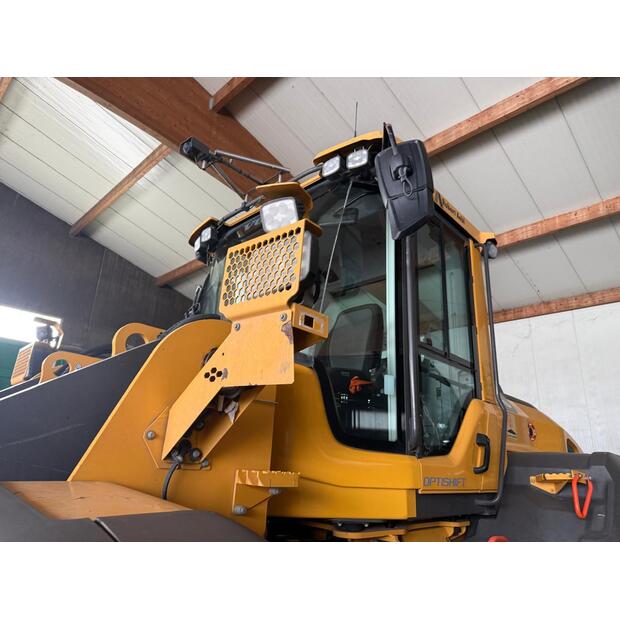 2022 فولفو L120H-48548339