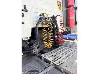 2018-renault-t-1474290-48558125