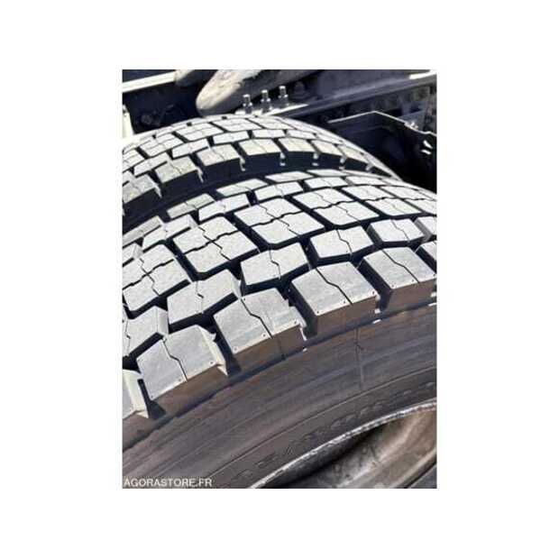 2018 رينو T-48558127