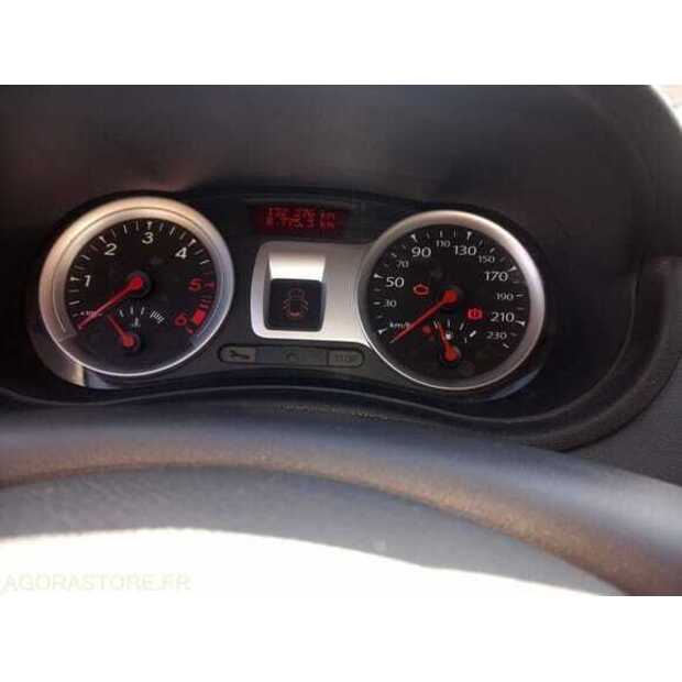 2012 Renault Clio-48558358