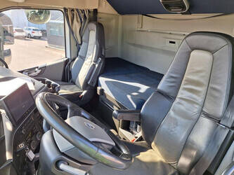 2022-volvo-others-1474398-48560163
