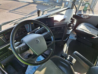 2022-volvo-others-1474398-48560173