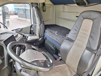 2022-volvo-others-1474400-48560209