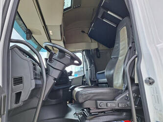 2022-volvo-others-1474400-48560218