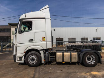 2015-mercedes-benz-actros-1845-ls-1474421-48560723