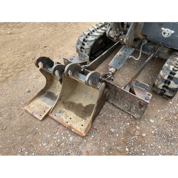 2021 CASE CX17C-48563047