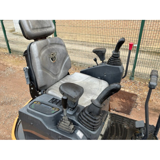 2021 CASE CX17C-48563051