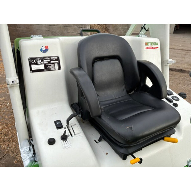2023 Etesia HYDRO 124D-48563311