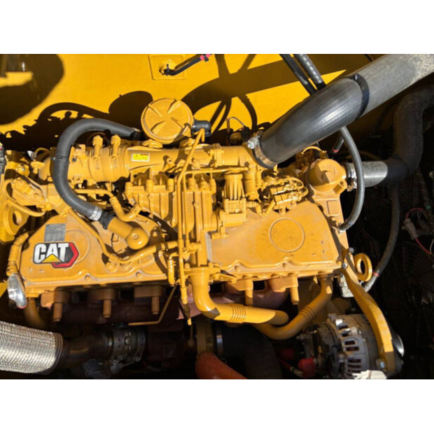 2025 كاتربيلر 330GC-48563474