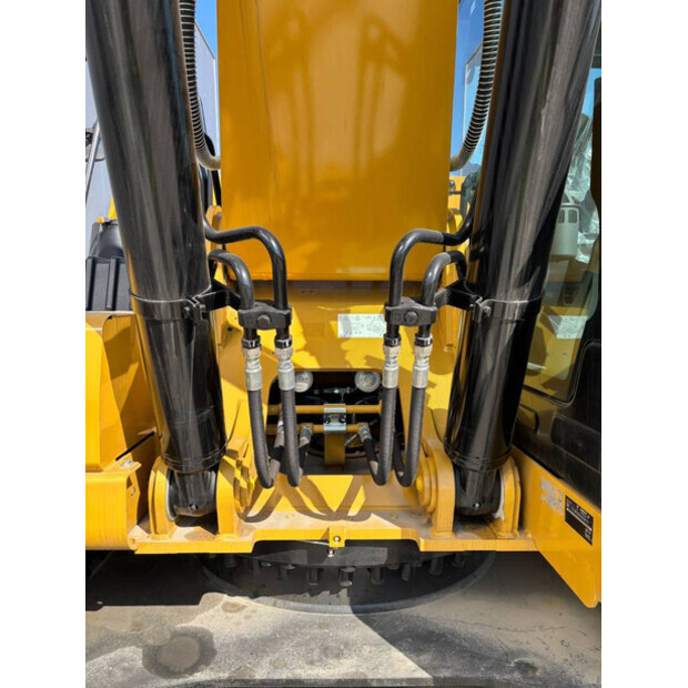 2025 كاتربيلر 330GC-48563481