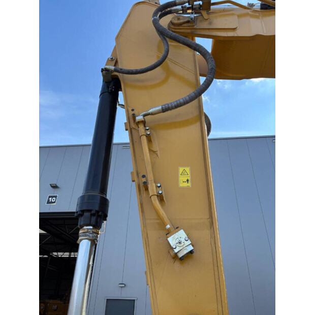 2025 Caterpillar 336-48563530