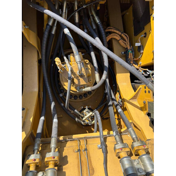 2025 Caterpillar 336-48563533