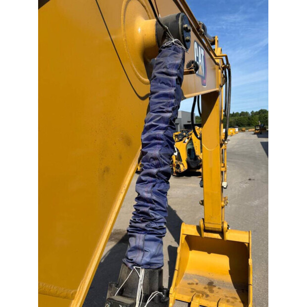 2025 Caterpillar 336-48563536