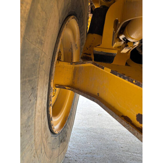 2017 BELL B25E-48563658