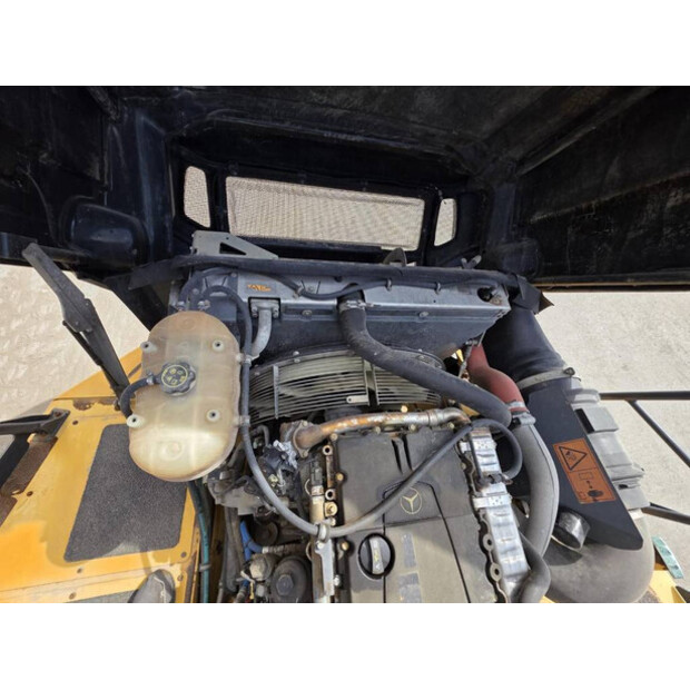 2017 BELL B25E-48563714