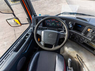 2013-volvo-fmx-370-1474684-48563907