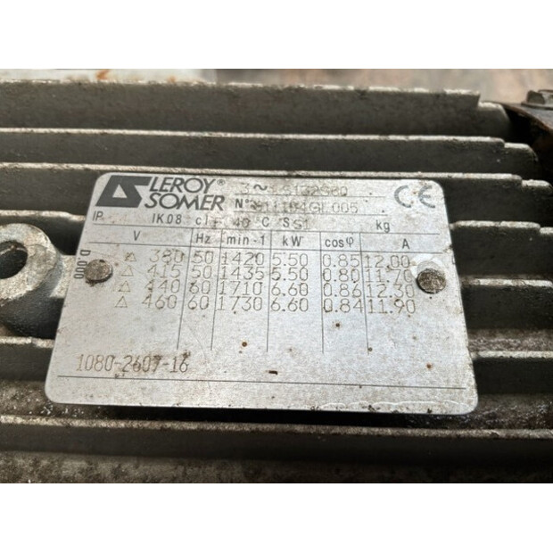 1988 أطلس كوبكو LT8 UV-48564339