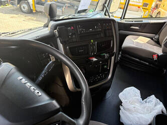 2016-iveco-stralis-1474773-48581167