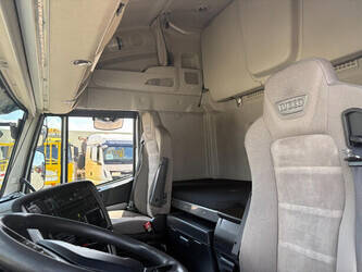 2016-iveco-stralis-1474773-48581170