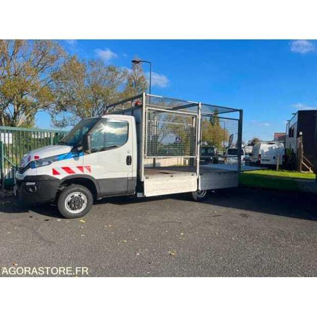 2018 Iveco 35C14G-48582615