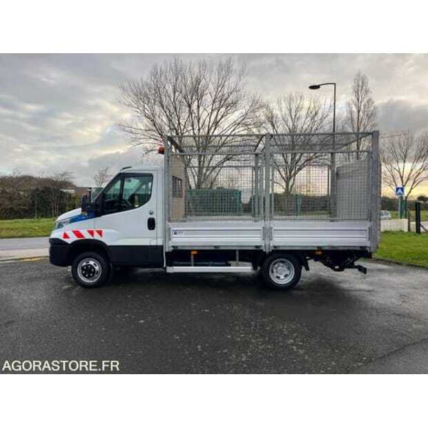 2018 Iveco 35C14G-48582626