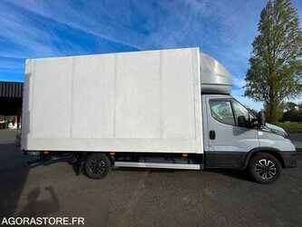 Image for Vans 2019 Iveco 35S14N