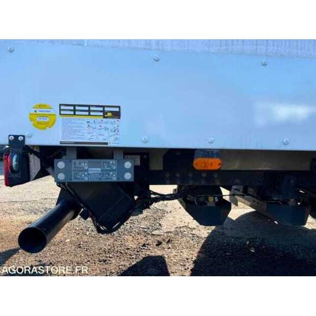 2019 Iveco 35S14N-48582848