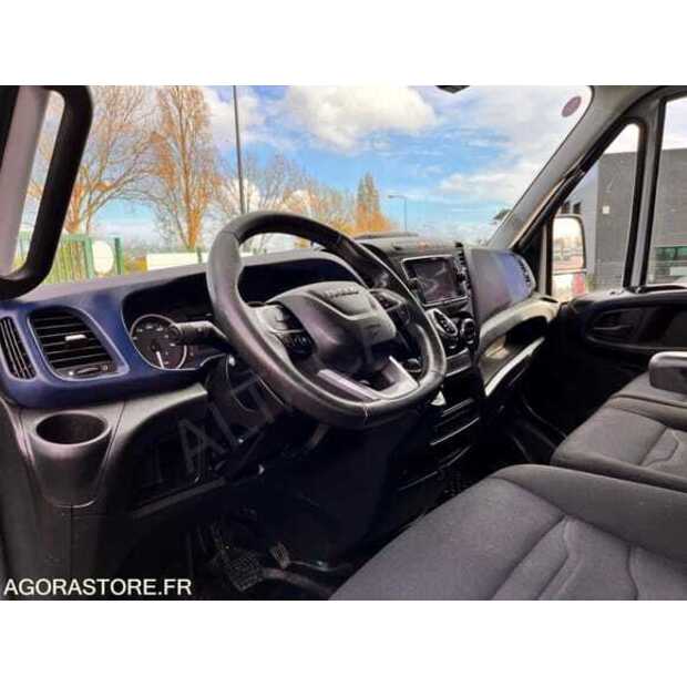 2019 Iveco 35S14N-48582855