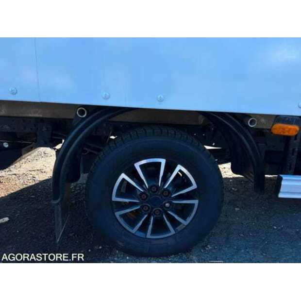 2019 Iveco 35S14N-48582865