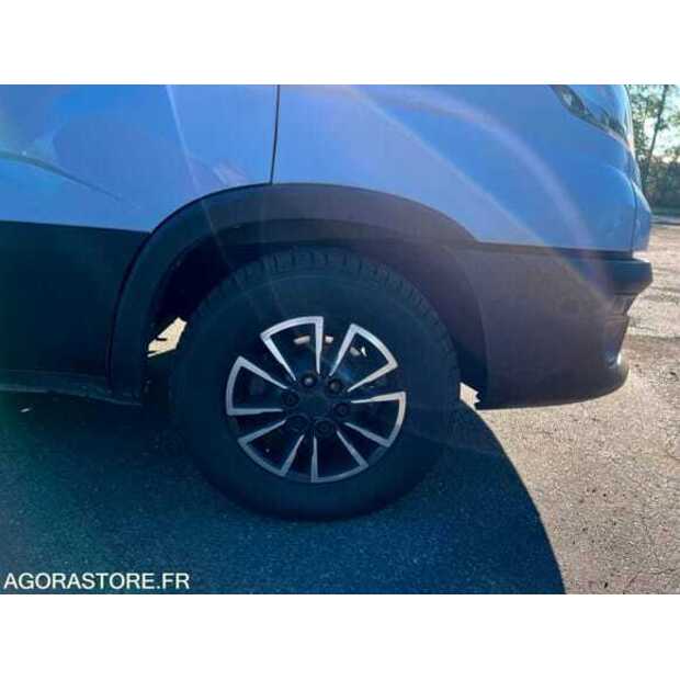 2019 Iveco 35S14N-48582866