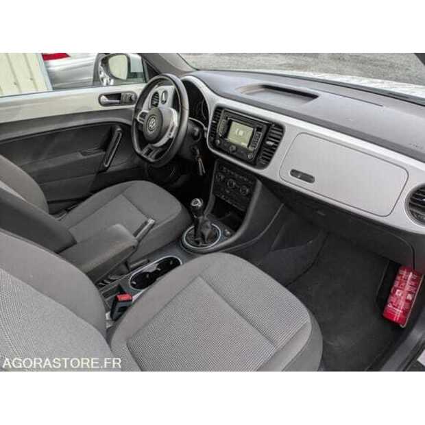 2015 Volkswagen New Beetle-48583003