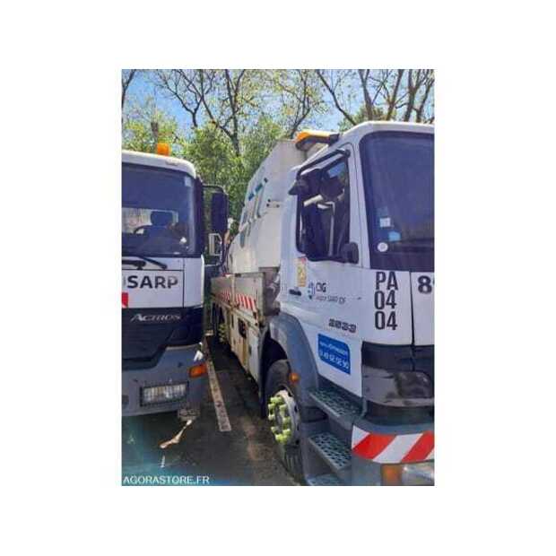2004 مرسيدس بنز 2533-48583015
