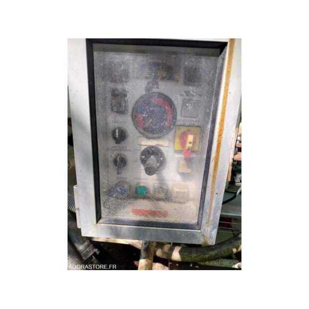 2004 مرسيدس بنز 2533-48583021
