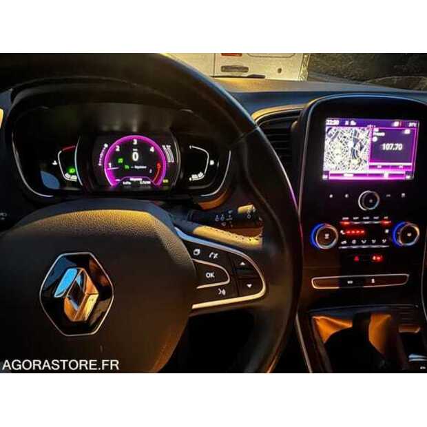 2018 Renault Megane-48583153