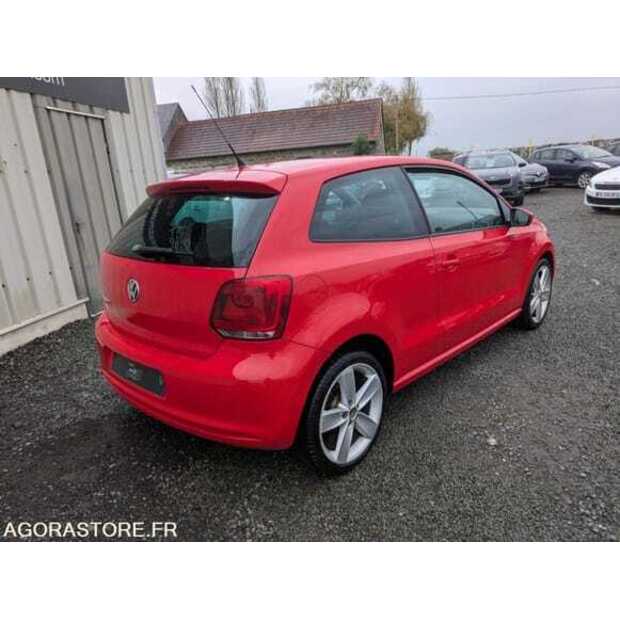 Volkswagen POLO-48583326