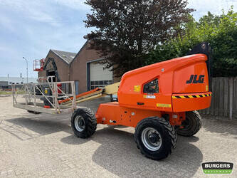 2016-jlg-400s-48587171