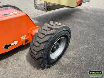 2016-jlg-400s-48587188