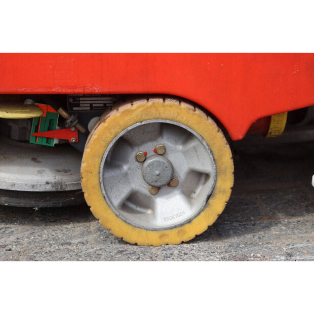 Hako Scrubmaster B75-R-48588122
