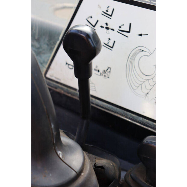 2012 جيه سي بي 515-40TH-48590592