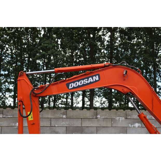 2010 Doosan DH55-V-48590623