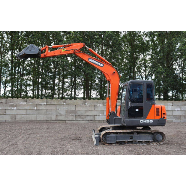 2010 Doosan DH55-V-48590657