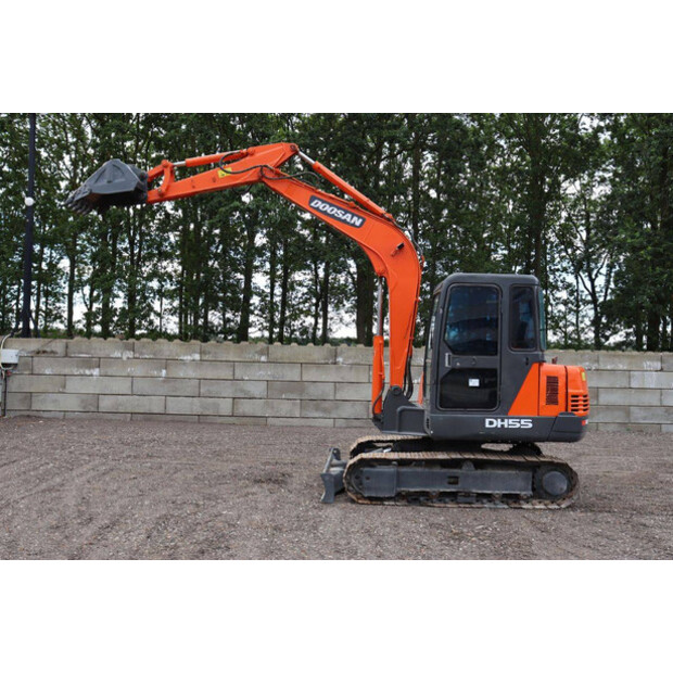 2010 Doosan DH55-V-48590658