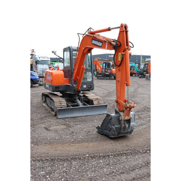 2010 Doosan DH55-V-48590772