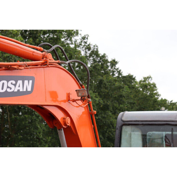 2010 Doosan DH55-V-48590784