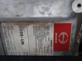 2017-kobelco-sk180lc-10-48591061