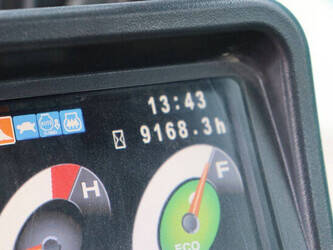 2017-kobelco-sk180lc-10-48591070