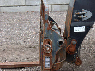 2014-manitou-mt1335-1475041-48591094
