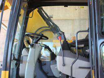 2014-komatsu-pw148-1475057-48591709