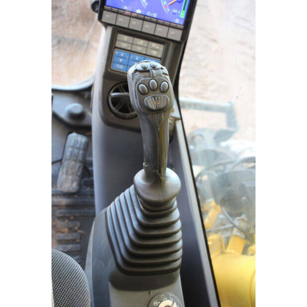 2014 Komatsu PW148-48591713